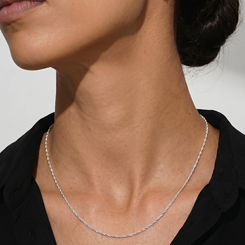 Unisex S925 Silver Twisted Chain Necklace — Versatile Clavicle Chain